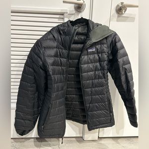 medium women patagonia waterproof jacket with hood